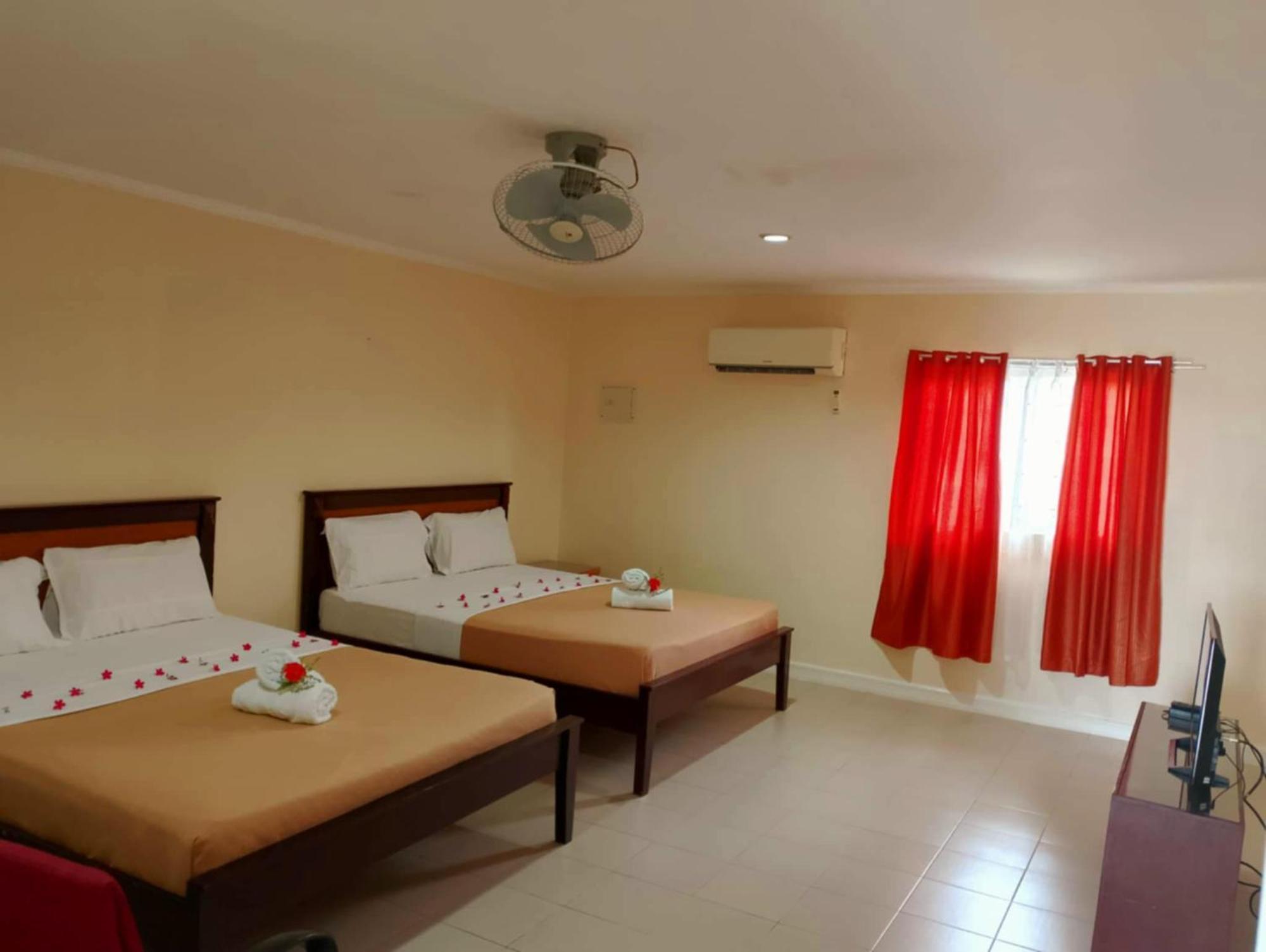 Villa Del Pueblo Inn Panglao Exterior photo