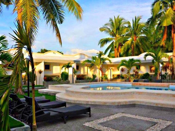 Villa Del Pueblo Inn Panglao Exterior photo