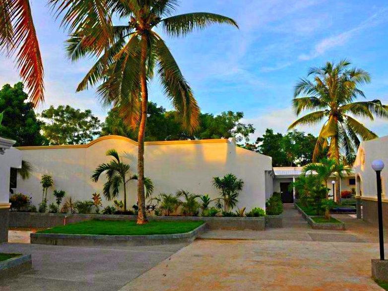 Villa Del Pueblo Inn Panglao Exterior photo